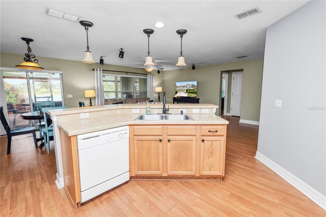 2316 GENEVA DRIVE, Lakeland, FL 33805