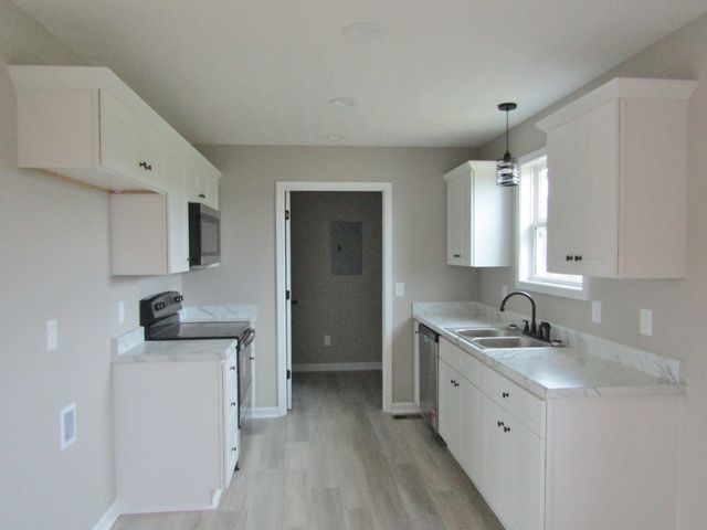 2337 Claude Fox Rd, Cornersville, TN 37047