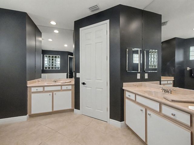 1549 Stonehaven Estates Drive, West Palm Beach, FL 33411