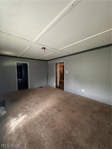 2660 Lisbon Street, East Liverpool, OH 43920