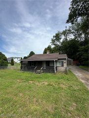 2660 Lisbon Street, East Liverpool, OH 43920