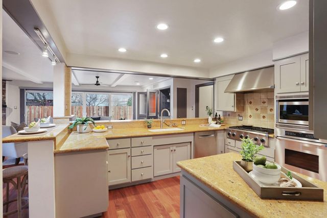 2023 N Commerce St, Stockton, CA 95204