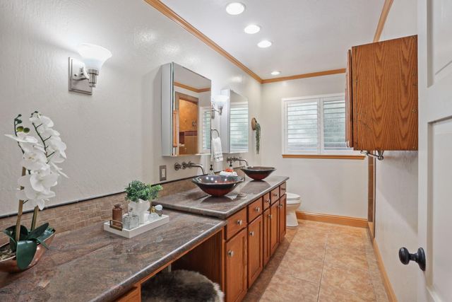 2023 N Commerce St, Stockton, CA 95204