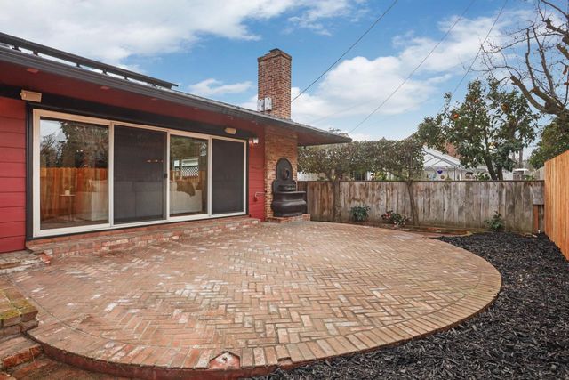 2023 N Commerce St, Stockton, CA 95204