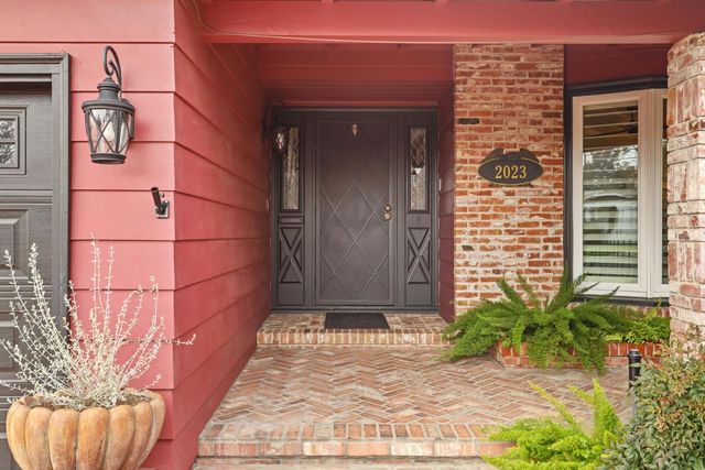 2023 N Commerce St, Stockton, CA 95204