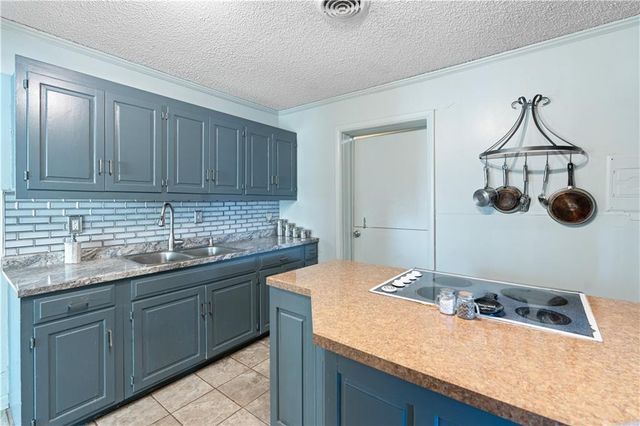 10008 E 60th Terrace, Raytown, MO 64133