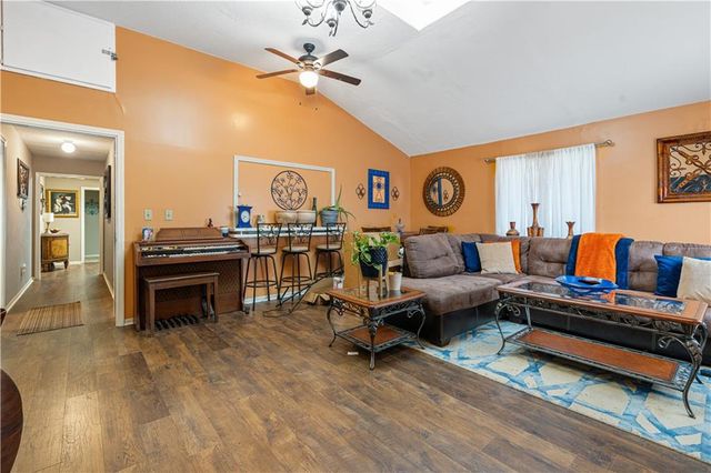 10008 E 60th Terrace, Raytown, MO 64133