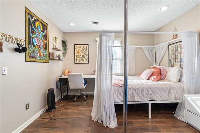 10008 E 60th Terrace, Raytown, MO 64133