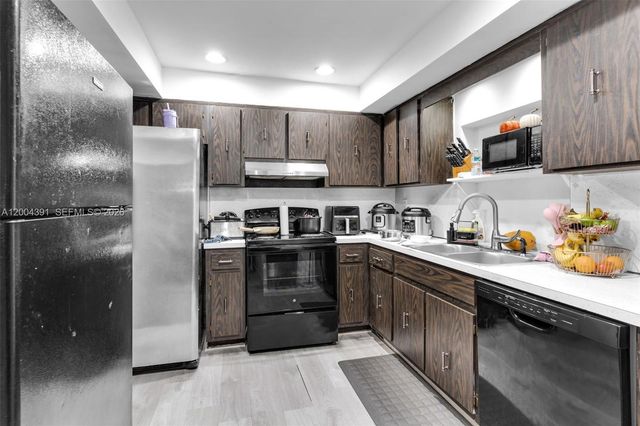 2321 NW 47th Ave, Lauderhill, FL 33313