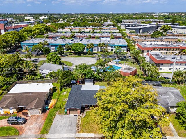 2321 NW 47th Ave, Lauderhill, FL 33313