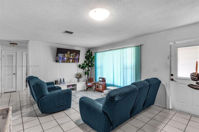 2321 NW 47th Ave, Lauderhill, FL 33313