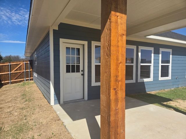 1350 Wyatt Street, Waxahachie, TX 75165