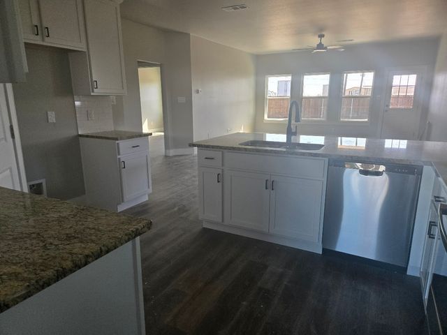 1350 Wyatt Street, Waxahachie, TX 75165