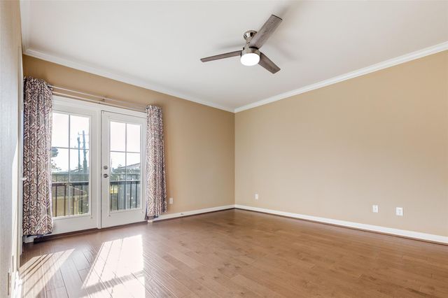 14 W Oaks Drive, Houston, TX 77058