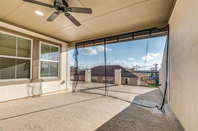 14 W Oaks Drive, Houston, TX 77058