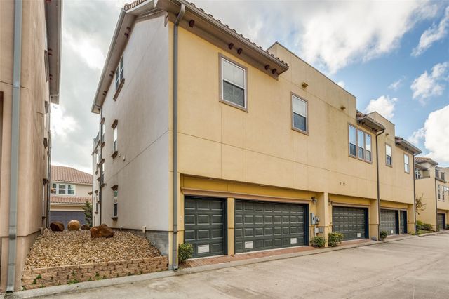 14 W Oaks Drive, Houston, TX 77058