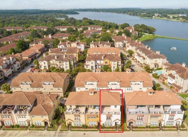 14 W Oaks Drive, Houston, TX 77058