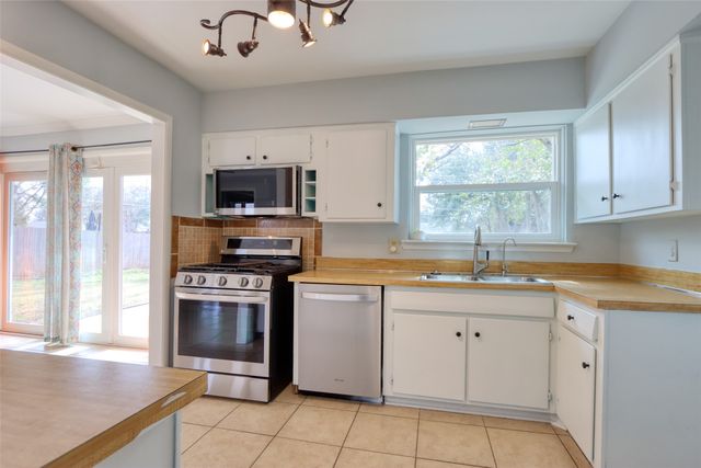 2510 Highwood Drive, Dallas, TX 75228