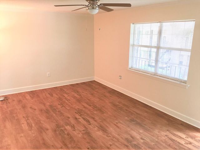 516 Arlington Drive Apt B7, Charleston, SC 29414