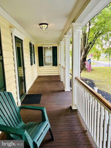 212 APPLE ST, Levittown, PA 19057