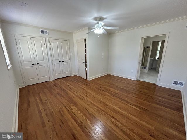 212 APPLE ST, Levittown, PA 19057