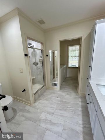 212 APPLE ST, Levittown, PA 19057