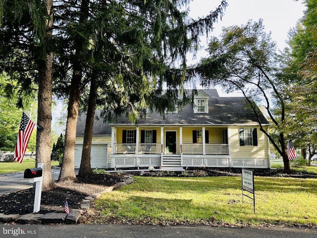 212 APPLE ST, Levittown, PA 19057