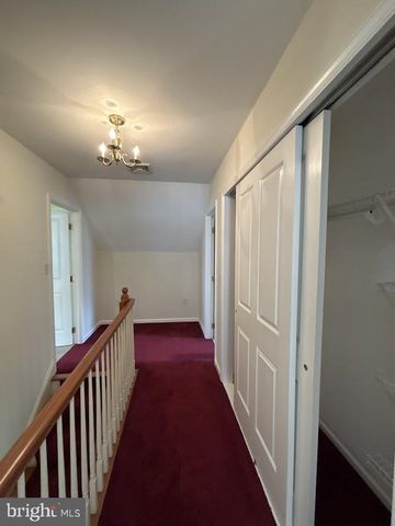 212 APPLE ST, Levittown, PA 19057