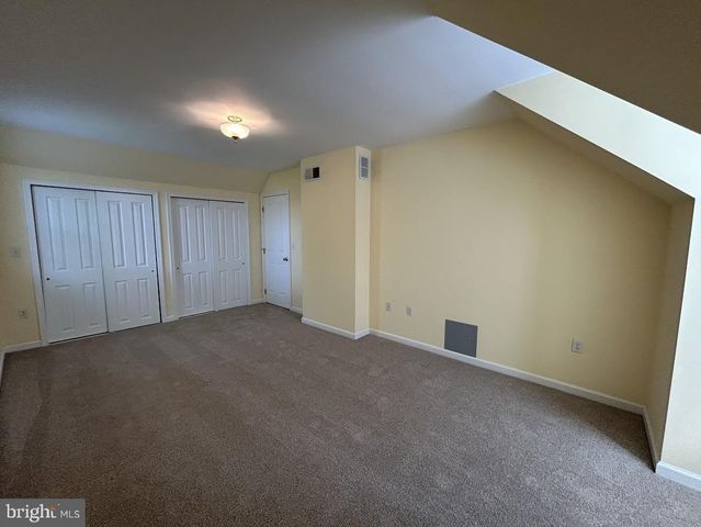 212 APPLE ST, Levittown, PA 19057