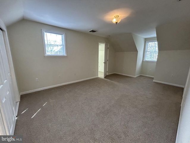 212 APPLE ST, Levittown, PA 19057