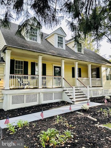 212 APPLE ST, Levittown, PA 19057