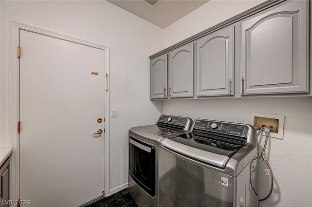 900 Royal Plum Lane, Las Vegas, NV 89144