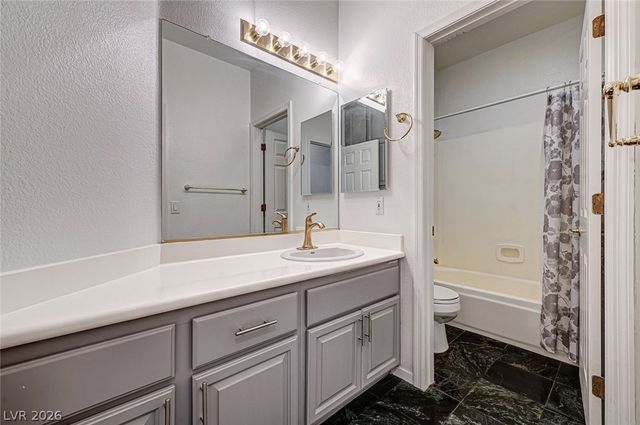 900 Royal Plum Lane, Las Vegas, NV 89144