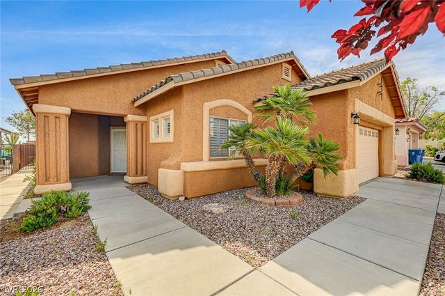900 Royal Plum Lane, Las Vegas, NV 89144