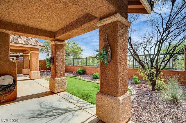 900 Royal Plum Lane, Las Vegas, NV 89144