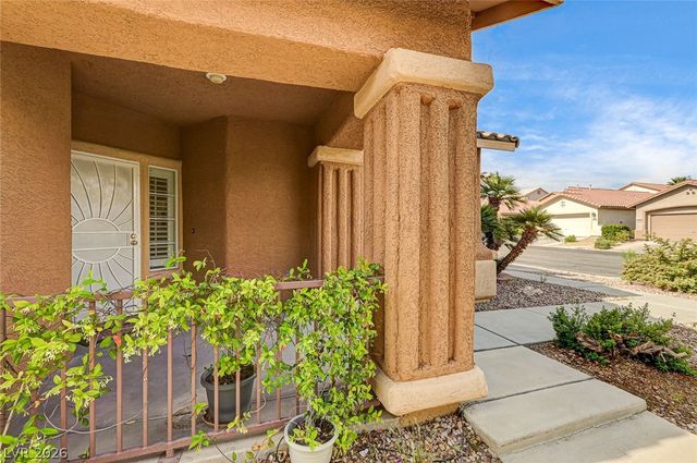 900 Royal Plum Lane, Las Vegas, NV 89144