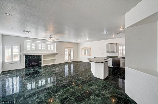 900 Royal Plum Lane, Las Vegas, NV 89144