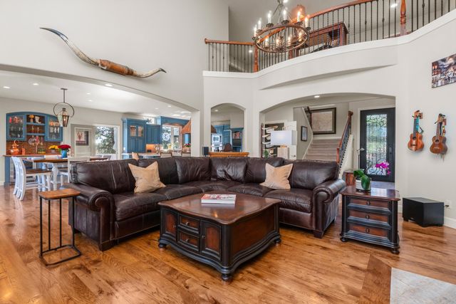 3209 NW Fairway Heights Drive, Bend, OR 97703