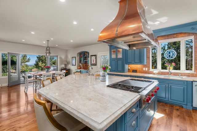 3209 NW Fairway Heights Drive, Bend, OR 97703