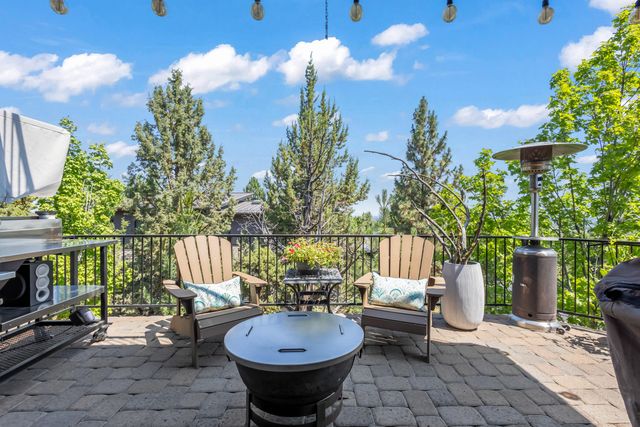 3209 NW Fairway Heights Drive, Bend, OR 97703