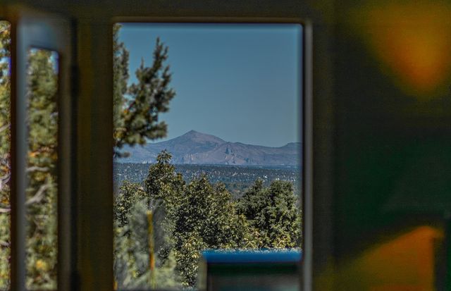 3209 NW Fairway Heights Drive, Bend, OR 97703