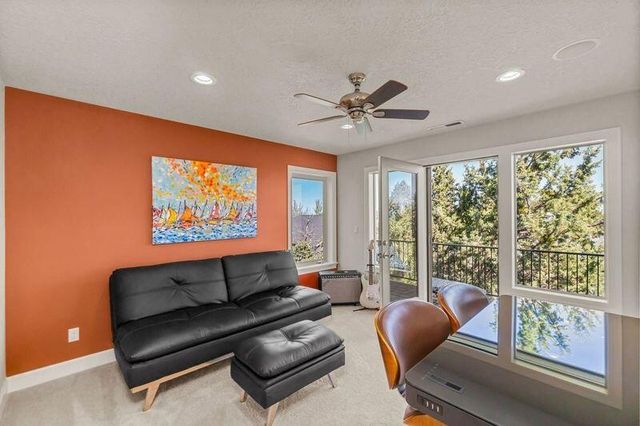 3209 NW Fairway Heights Drive, Bend, OR 97703