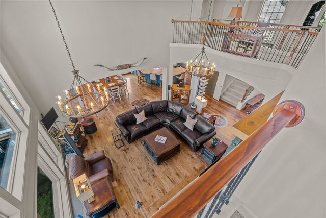 3209 NW Fairway Heights Drive, Bend, OR 97703