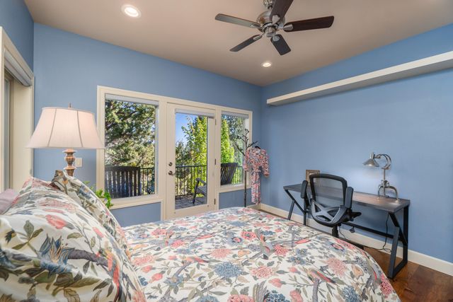 3209 NW Fairway Heights Drive, Bend, OR 97703