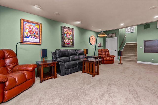 3209 NW Fairway Heights Drive, Bend, OR 97703