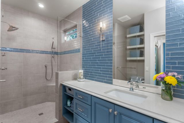 3209 NW Fairway Heights Drive, Bend, OR 97703