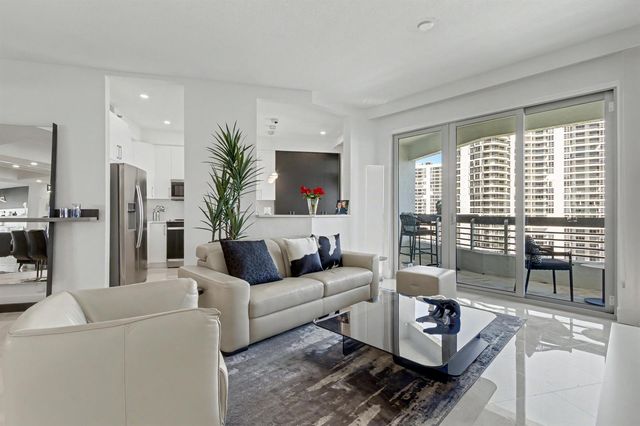 3600 Mystic Pointe Drive Ph16, Aventura, FL 33180