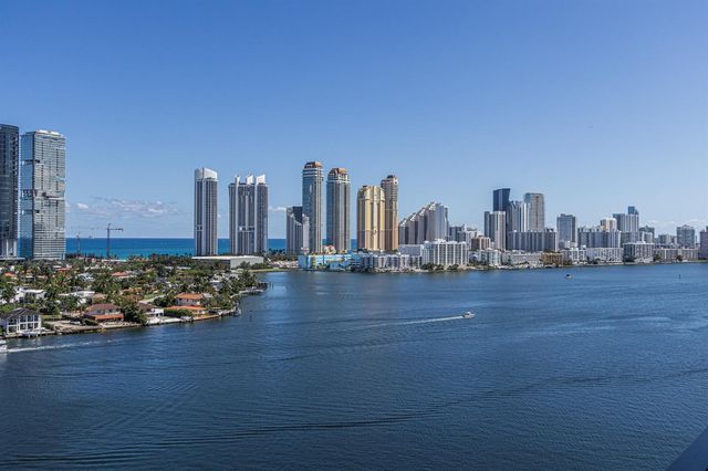 3600 Mystic Pointe Drive Ph16, Aventura, FL 33180