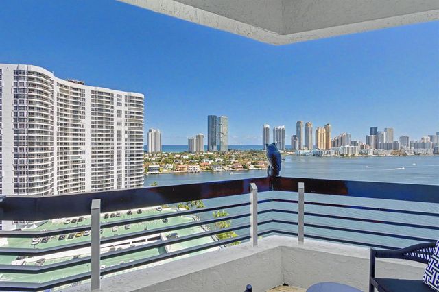 3600 Mystic Pointe Drive Ph16, Aventura, FL 33180