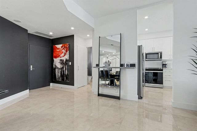 3600 Mystic Pointe Drive Ph16, Aventura, FL 33180